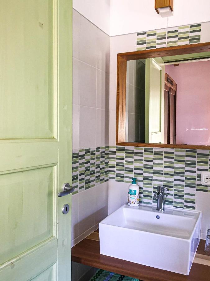 Cozy Private Bedroom With Sea View Camporosso  Bagian luar foto